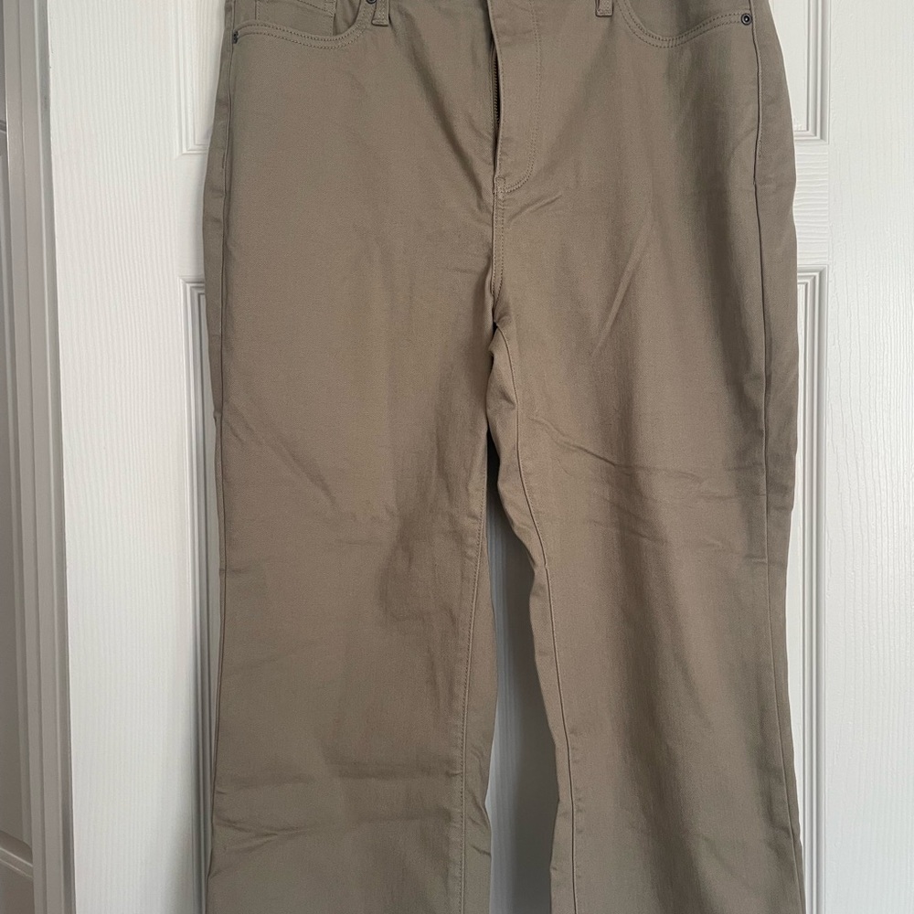 NYDJ Joni Capri, Beige Denim pant with Silver Button